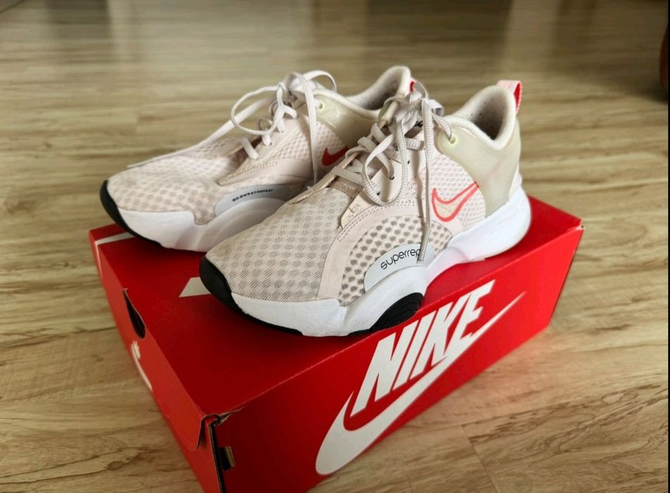 Nike SuperRep GO 2