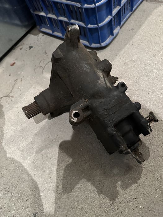 Секторна кутия БМВ 730 Е38