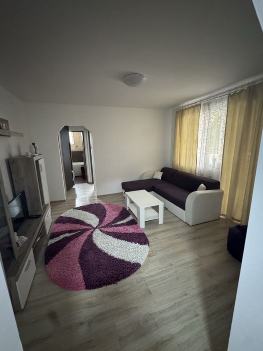 Inchiriez apartament cu 3 camere ! Regim hotelier!Cazare Petrosani !