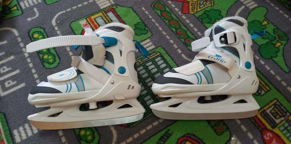 Регулируеми зимни кънки Crane, размер 33-37.