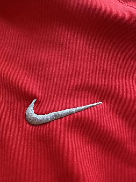 Мъжки,полиамиден екип Nike,червено горнище с черно долнище,с бродирано лого