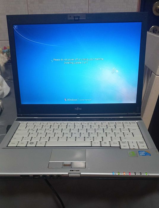 Laptop Fujitsu , stare bună,  pret negociabil