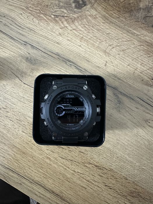 Спортивные часы новый