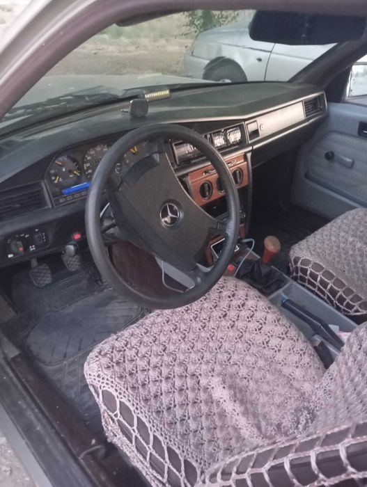 Мерседес 190 102