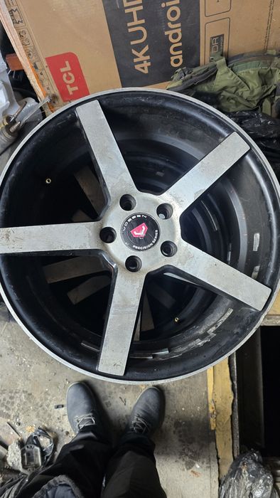 Продам титанки на 17