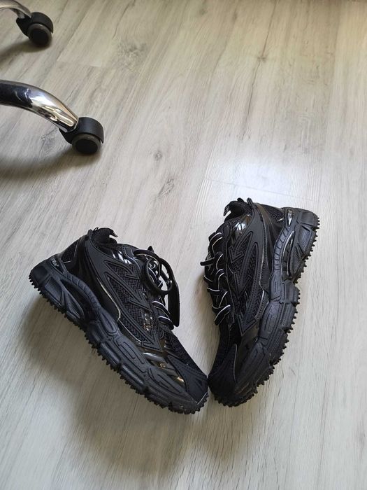 Off White Be Right Back negri