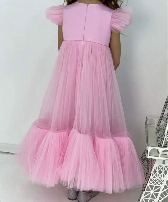 Платье нарядное для девочки 110 р