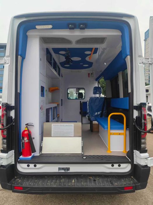 Ford Transit T8 Ambulance, машина скорой помощи с высокой крышой