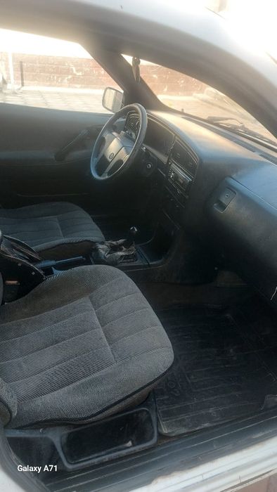 Машина пассат 1989г