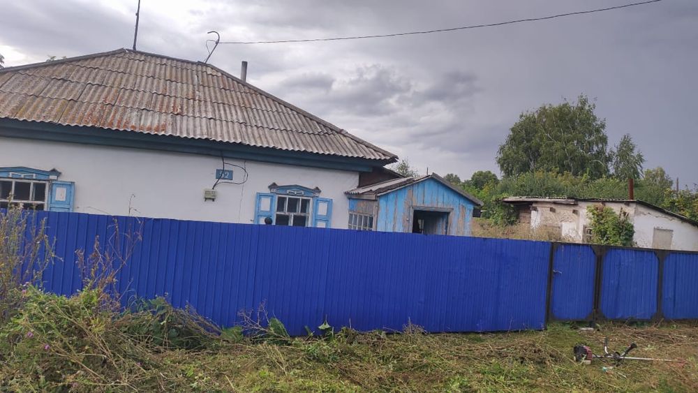 Дом.  3 комнаты + кухня.