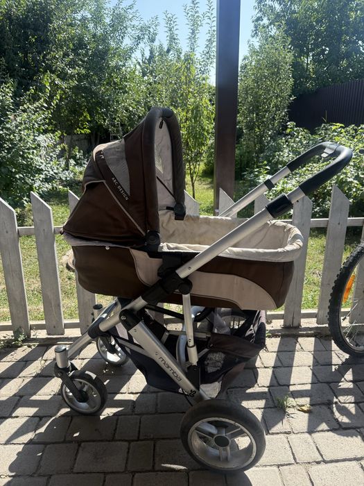 Коляску продам срочно