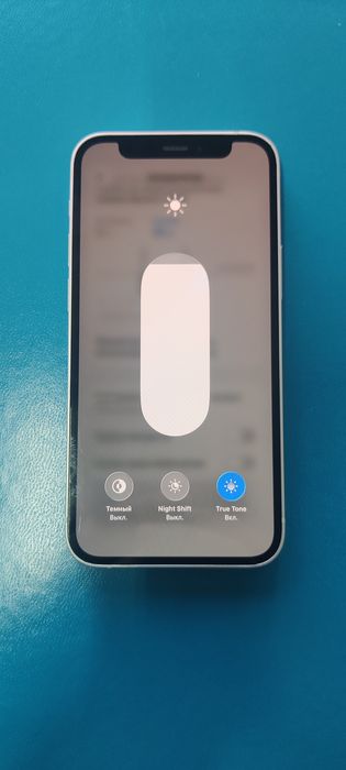 Продам Айфон 12 mini.