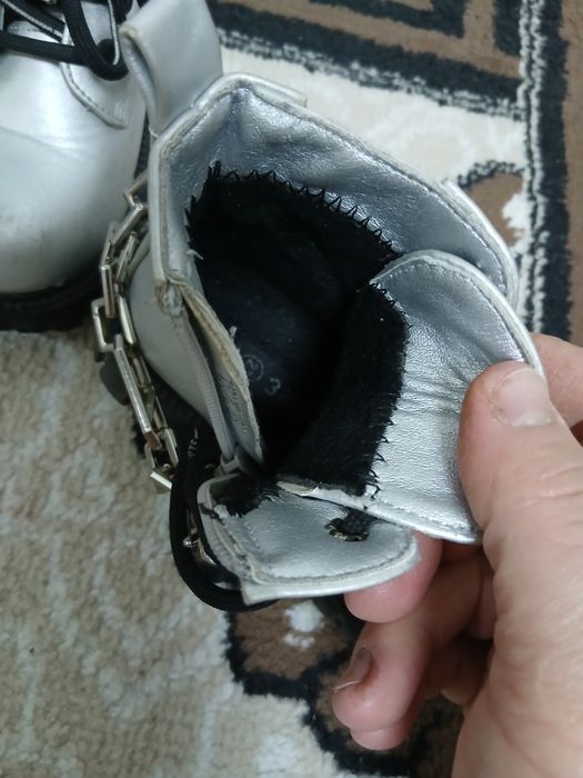 Продам обувь на девочку