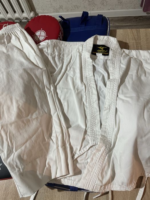 Продам кимоно.комплект