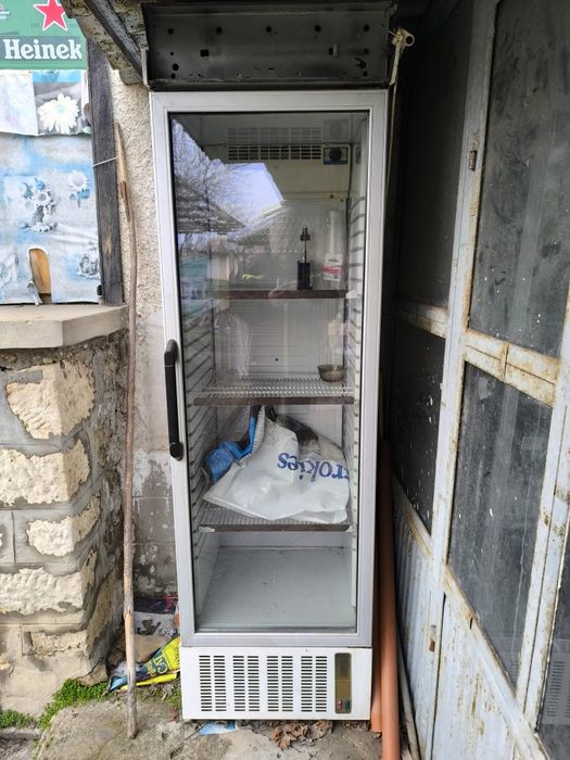 Хладилна витрина