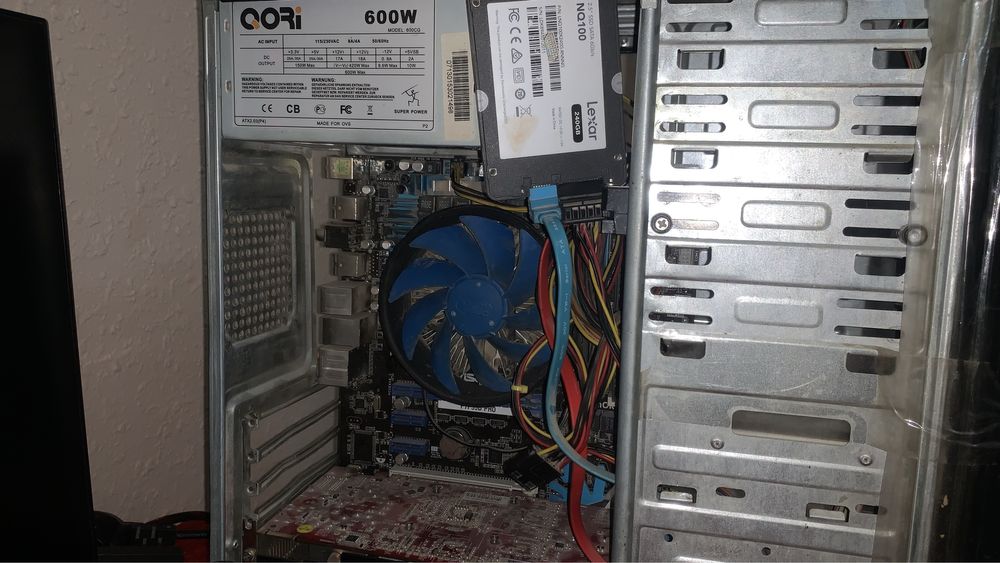 Kampiyuter srochna sotladi