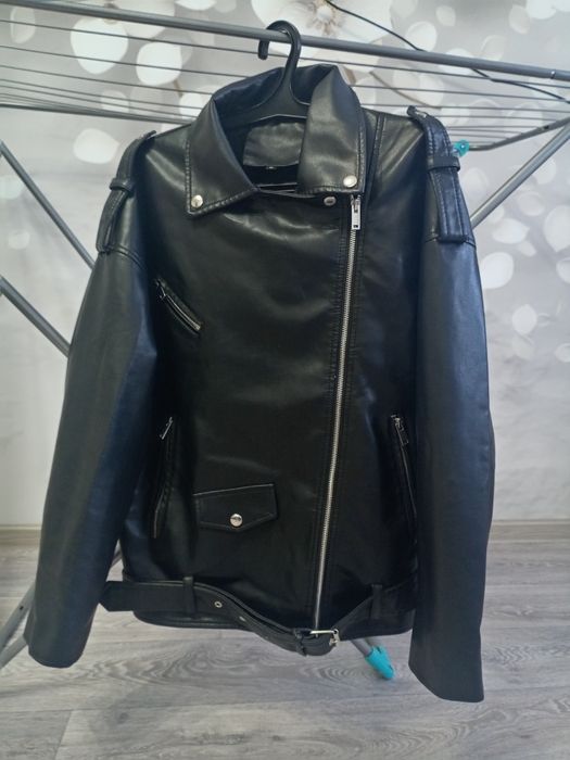 Продам куртки Косухи в хорошем состоянии.