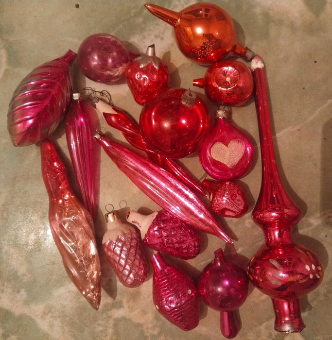 Новогодние игрушки разные