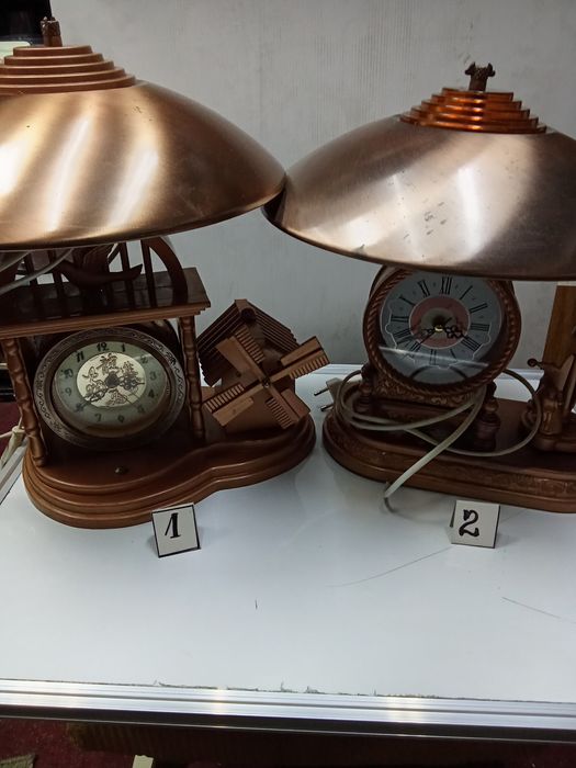 Ретро нощни лампи с часовник и навиващ декоративен механизъм