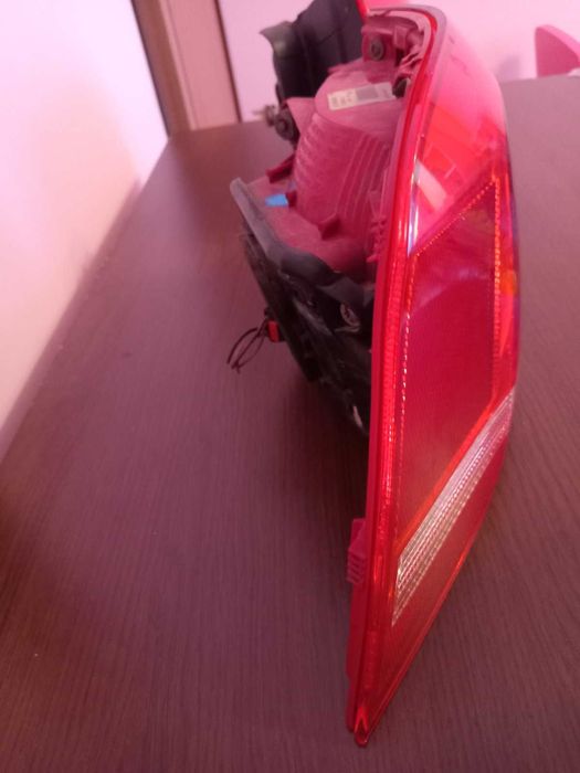 Вътрешен и външен ляв заден стоп за VW Passat Б7 комби