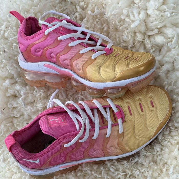 Nike Air Vapormax Plus pink оригинални дамски сникърси 38. Номер