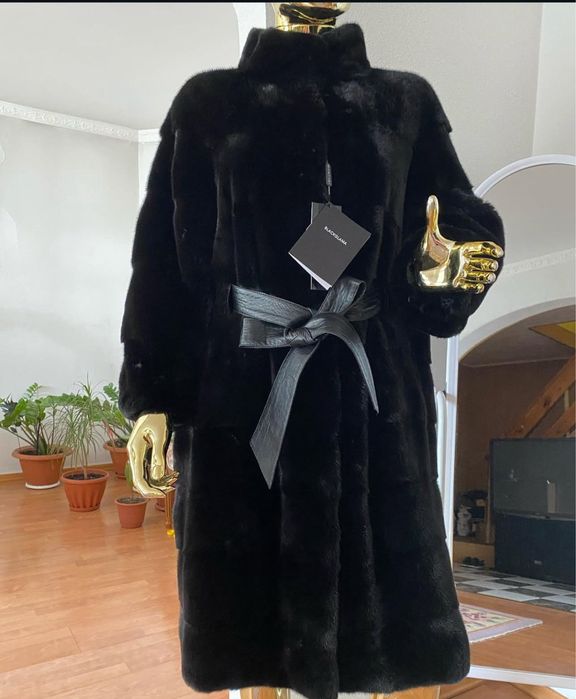 Продам норковую шубу