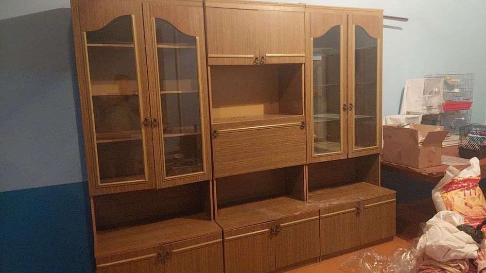 Стенка сатылады 15мын тенге