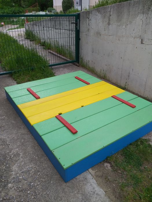 Детски пясъчник..