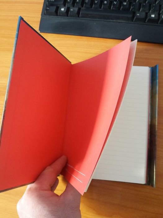 Agenda cu sistem de inchidere cu magnet, in stare foarte buna