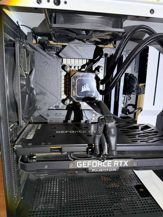 Calculator gaming  i7-10700K RTX 3070 32 GB RAM SSD 1 TB