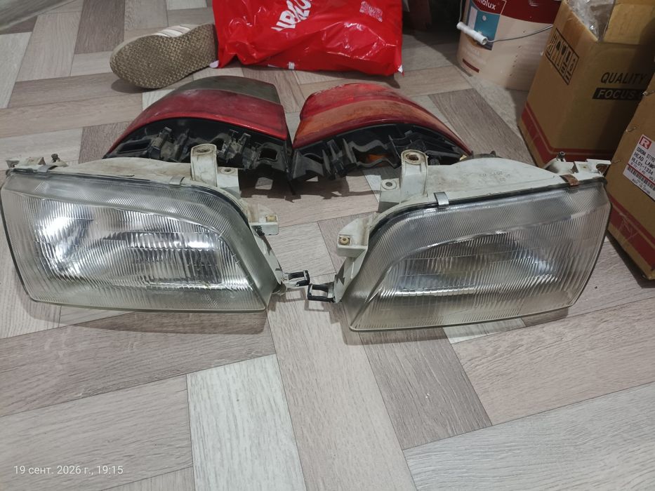 Продам задние габариты Карина е