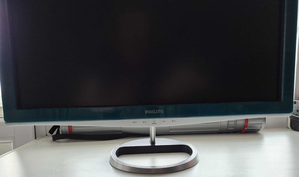 Монитор Philips Brilliance