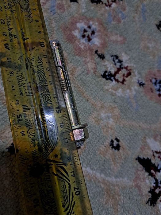 Анкерный болт под гайку