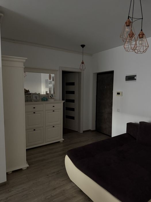 Apartament de vanzare | 2 camere + parcare | zona VIVO, Floresti