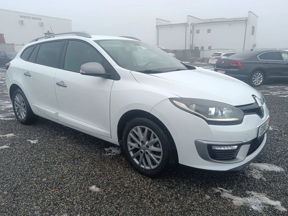Renault Megane 2014 luna 08  / 1,5 dCI / 110 cp