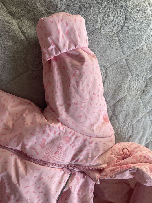 Продам зимний комбинезон на девочку