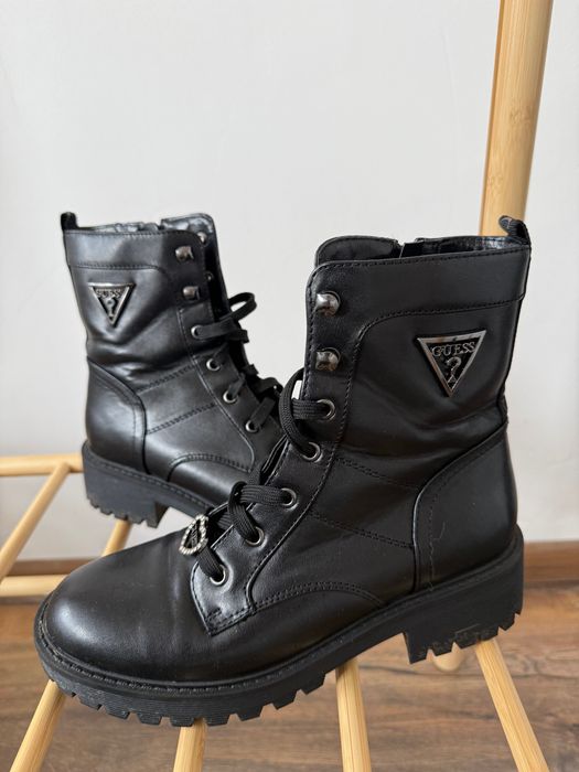 Оригинални боти Guess