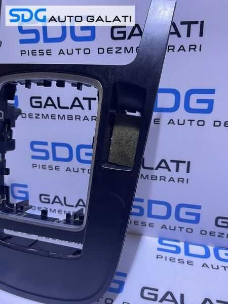 Rama Grila Ornament Consola Centrala Timonerie Maneta Schimbator Viteze Audi A4 B8 2008 - 2012 Cod 8K0864261