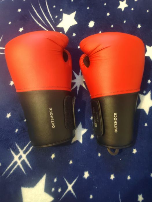 Vând sac de box+mănuși