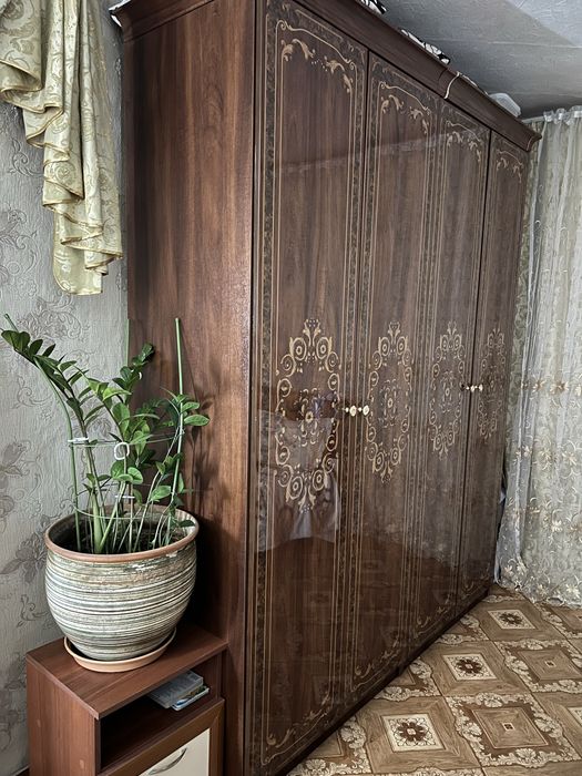 Шкаф для спальни,зала.