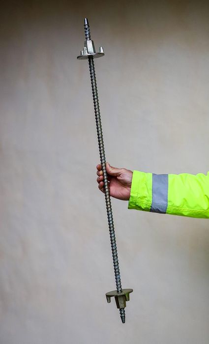 Surub prindere carota masina de carotat