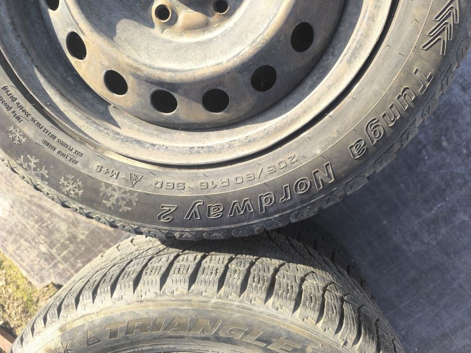 Шины зимние комплект