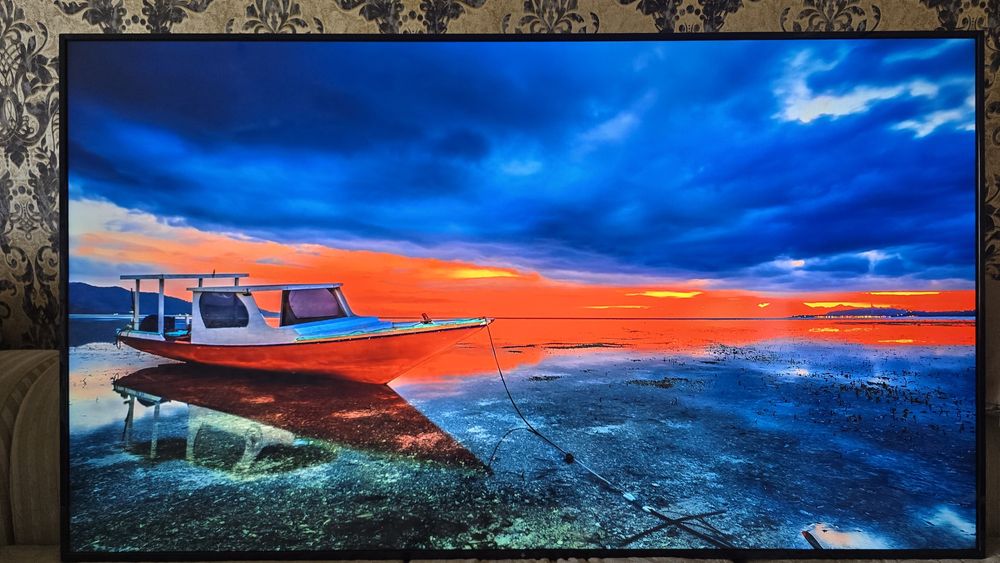 4К телевизор DEXP 65'(165см)