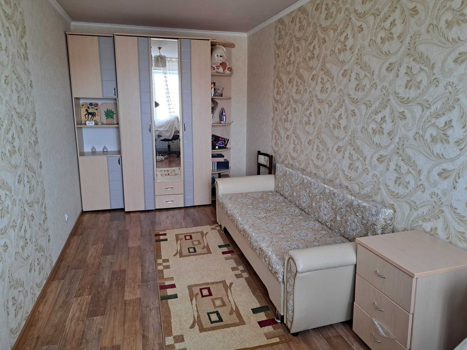 Продаю двух комнатную квартиру,