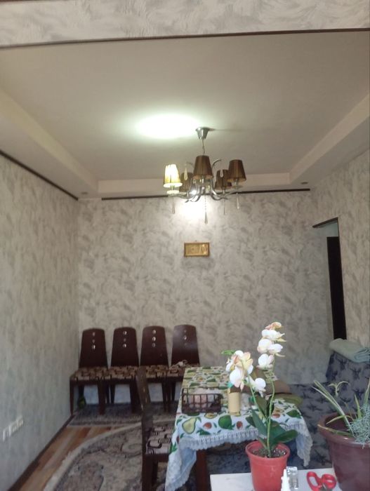 Продаётся Квартира по ВЫГОДНЕЙШЕЙ цене на Массиве ялангач.