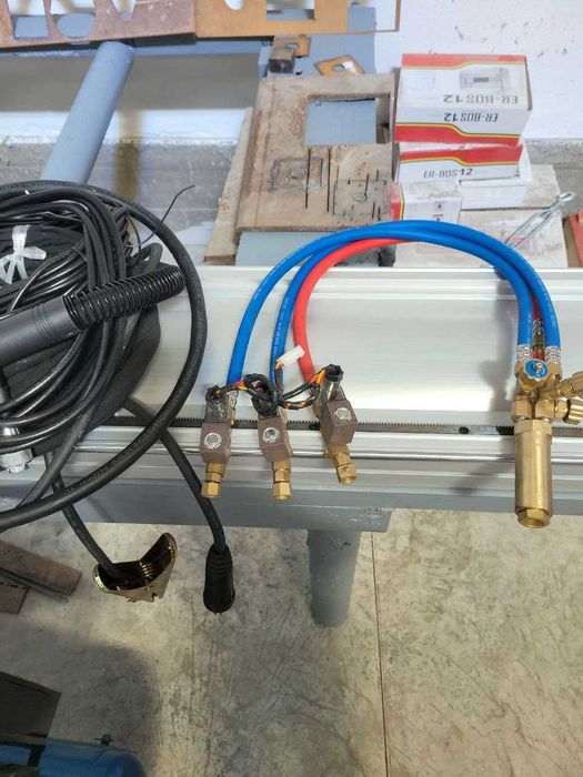 плазменный резка 1500×3000 площадь. новый  LGK 120. комплект