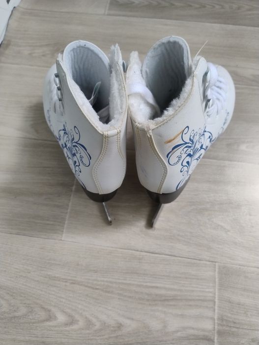 Patine de gheață artistice Oxelo (Decathlon) – Mărimea 37/38