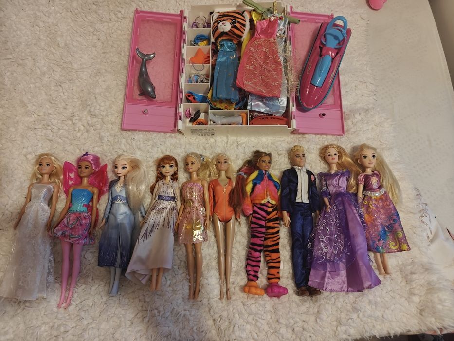 Кукли барби с гардероб и дрехи