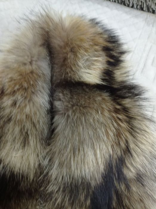 Меховой воротник енотовый
