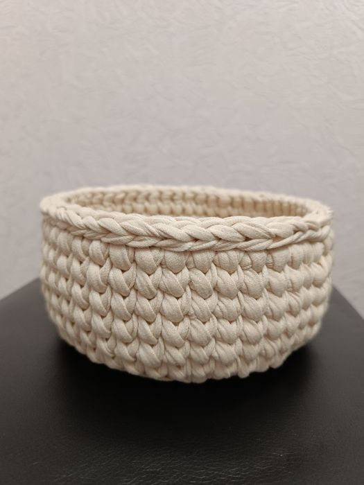 Продам вязаные корзинки